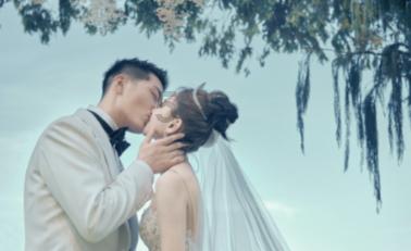 吃星星的恐龙男孩